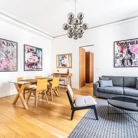 Luxury Living Champs Elysees Apartment *