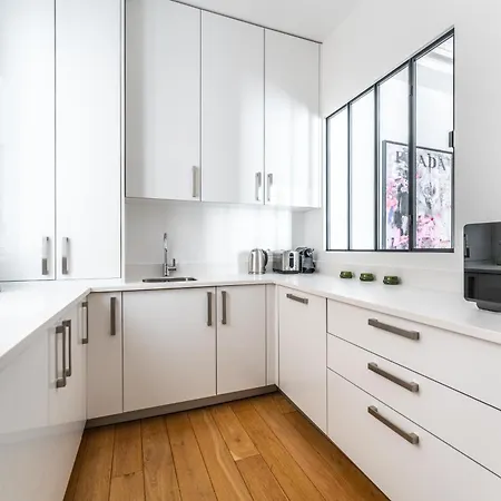 Luxury Living Champs Elysees Apartment